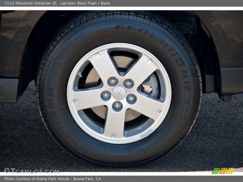 Labrador Black Pearl / Black 2010 Mitsubishi Outlander ES