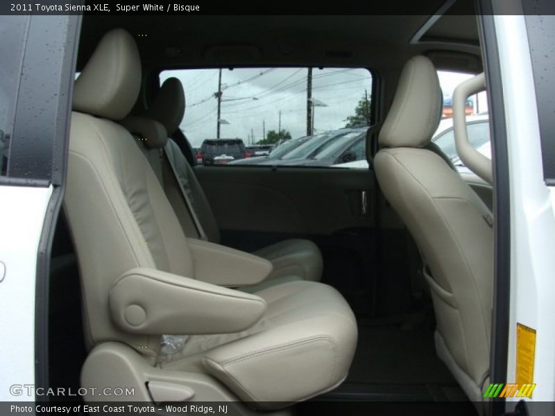 Super White / Bisque 2011 Toyota Sienna XLE