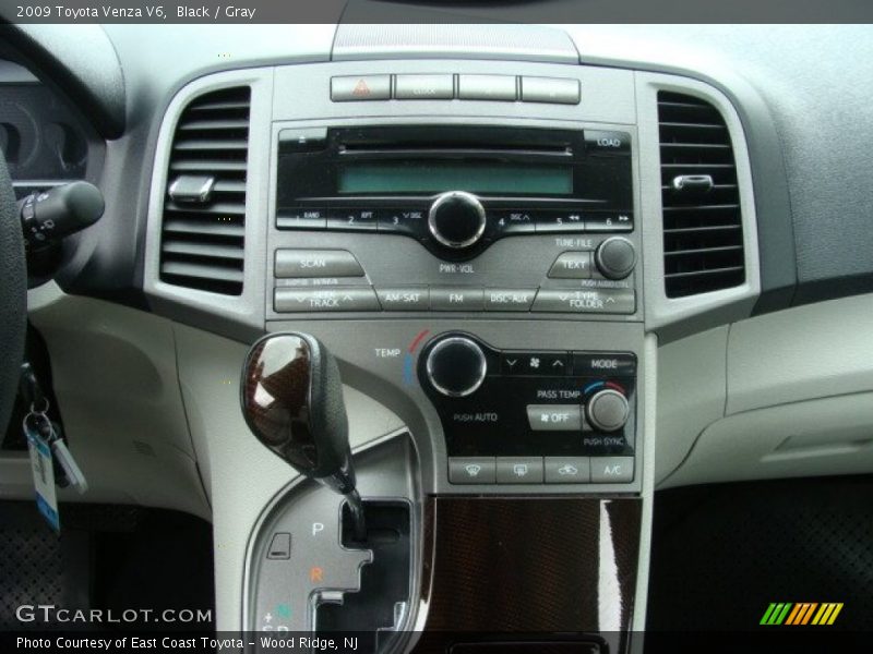 Black / Gray 2009 Toyota Venza V6