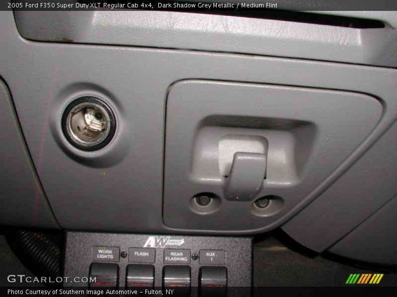 Dark Shadow Grey Metallic / Medium Flint 2005 Ford F350 Super Duty XLT Regular Cab 4x4