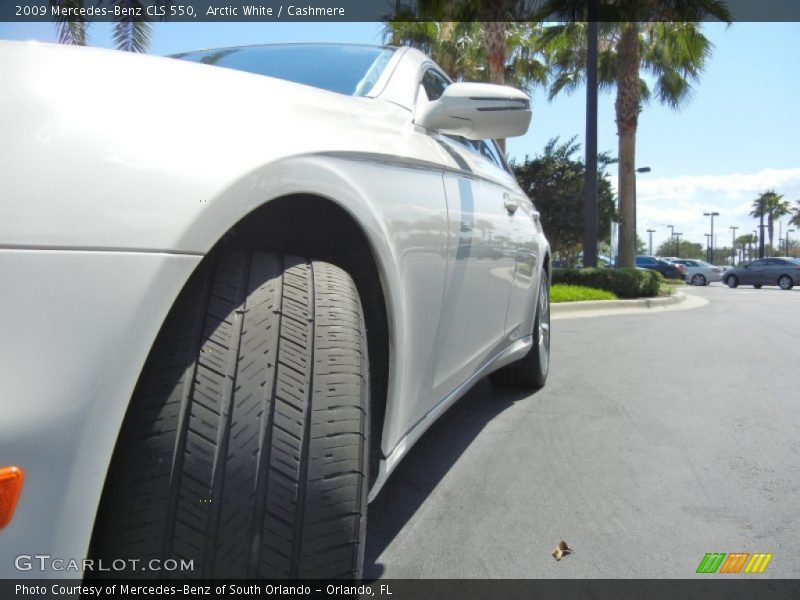 Arctic White / Cashmere 2009 Mercedes-Benz CLS 550