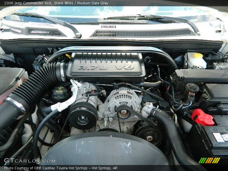 Stone White / Medium Slate Gray 2006 Jeep Commander 4x4