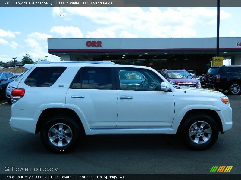 Blizzard White Pearl / Sand Beige 2011 Toyota 4Runner SR5