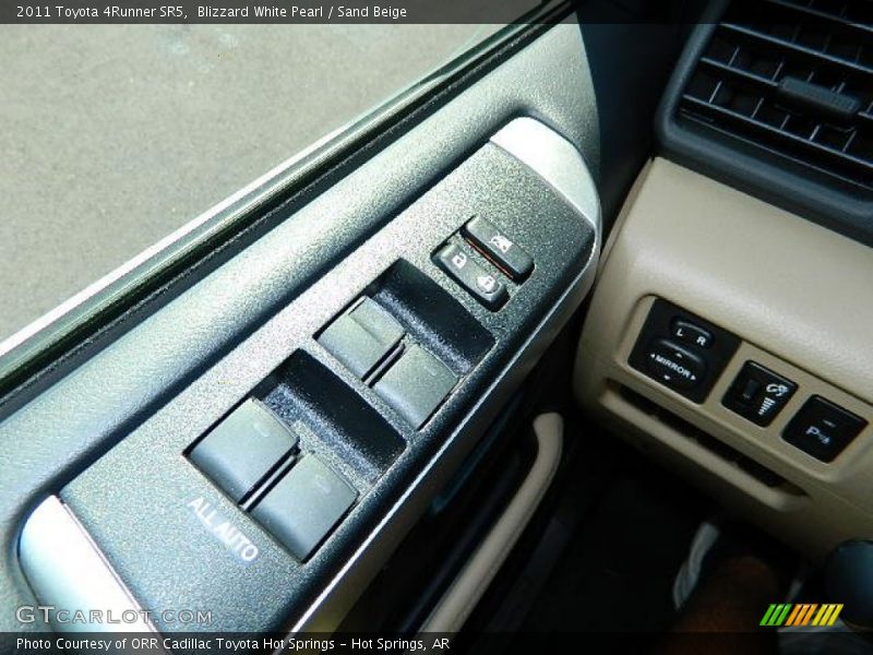 Blizzard White Pearl / Sand Beige 2011 Toyota 4Runner SR5