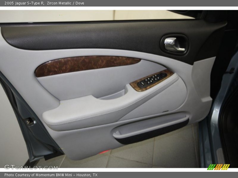 Zircon Metallic / Dove 2005 Jaguar S-Type R