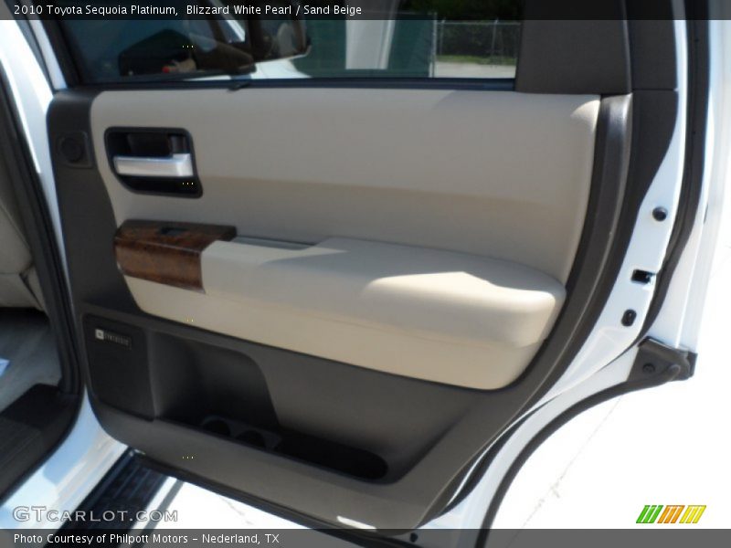 Blizzard White Pearl / Sand Beige 2010 Toyota Sequoia Platinum