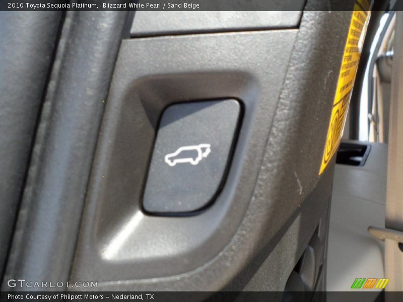 Blizzard White Pearl / Sand Beige 2010 Toyota Sequoia Platinum