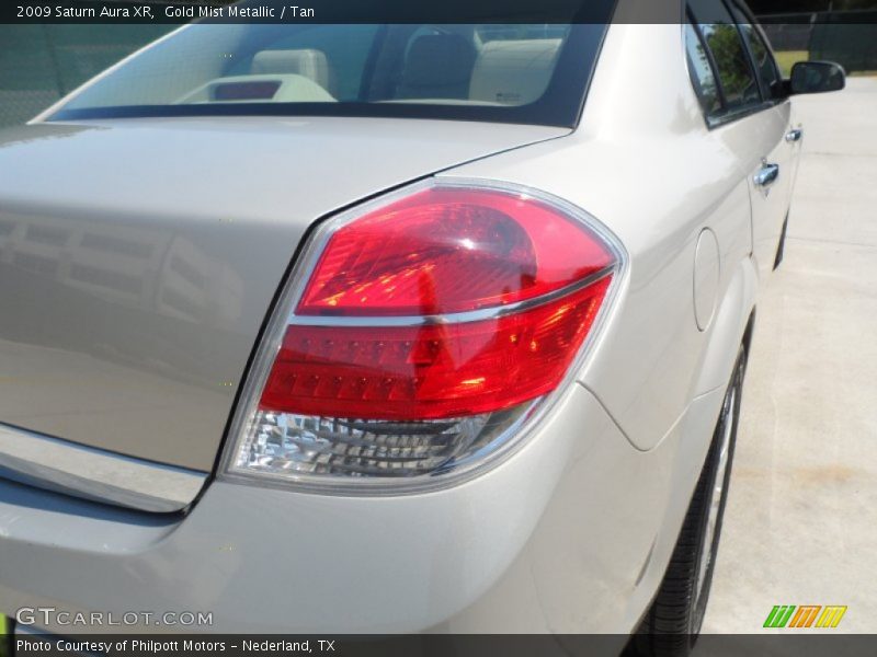 Gold Mist Metallic / Tan 2009 Saturn Aura XR