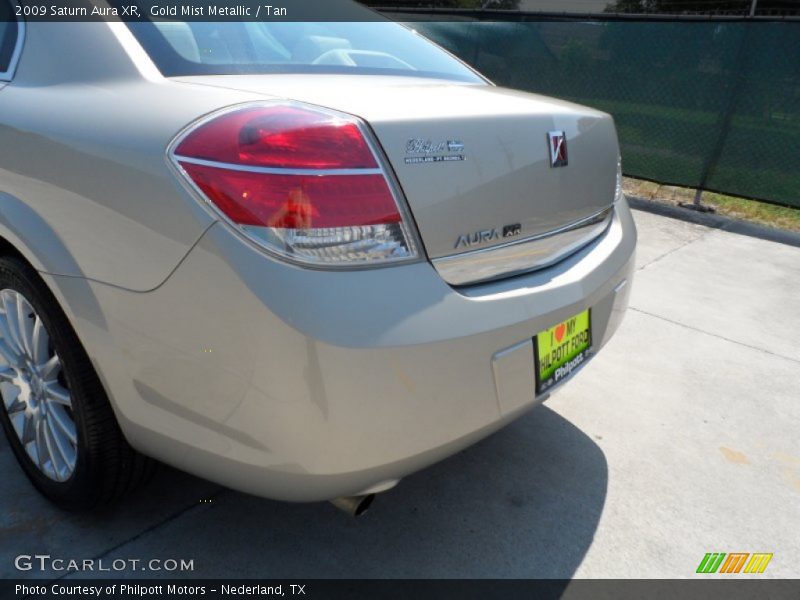 Gold Mist Metallic / Tan 2009 Saturn Aura XR