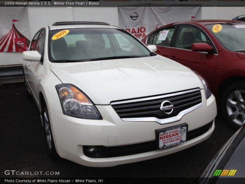 Winter Frost Pearl / Blond 2009 Nissan Altima 2.5 S