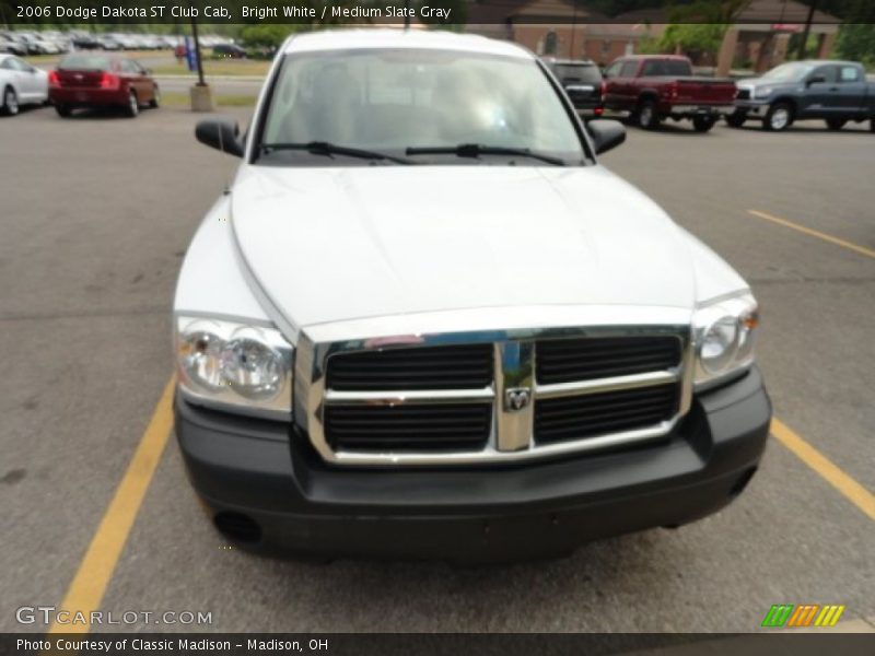 Bright White / Medium Slate Gray 2006 Dodge Dakota ST Club Cab