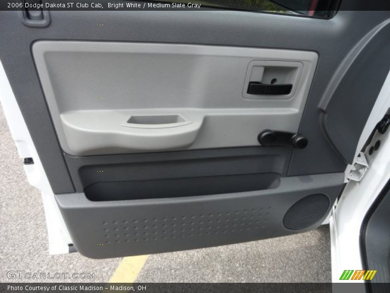 Bright White / Medium Slate Gray 2006 Dodge Dakota ST Club Cab