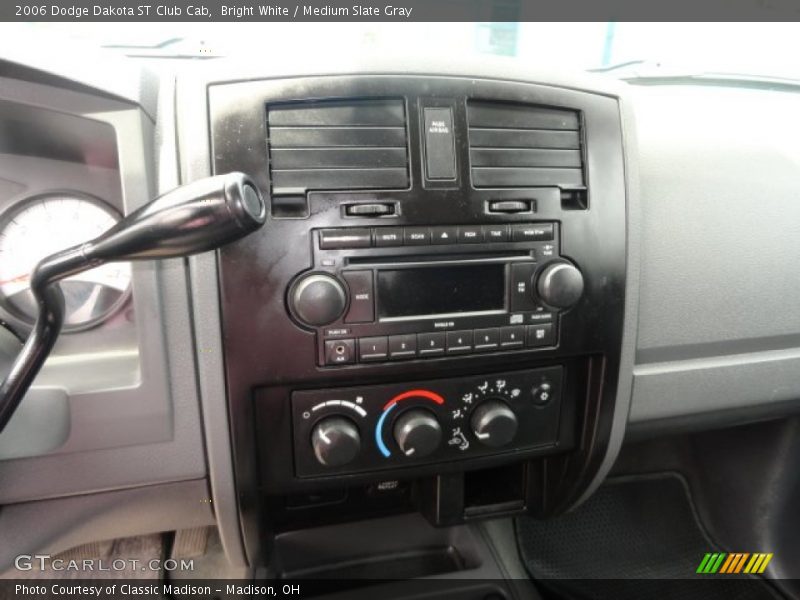 Bright White / Medium Slate Gray 2006 Dodge Dakota ST Club Cab