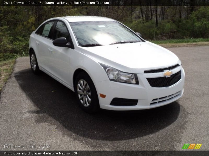 Summit White / Jet Black/Medium Titanium 2011 Chevrolet Cruze LS