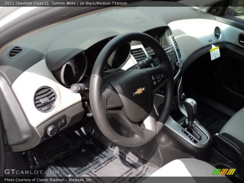 Summit White / Jet Black/Medium Titanium 2011 Chevrolet Cruze LS