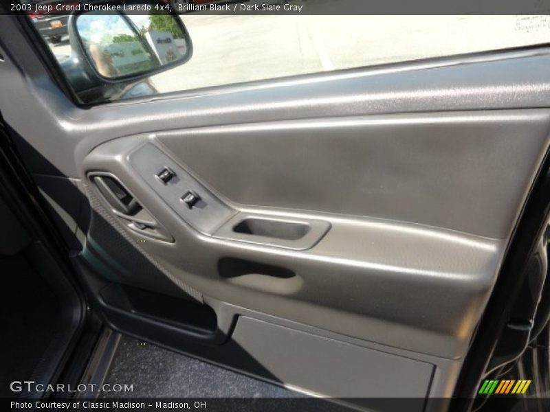 Brilliant Black / Dark Slate Gray 2003 Jeep Grand Cherokee Laredo 4x4