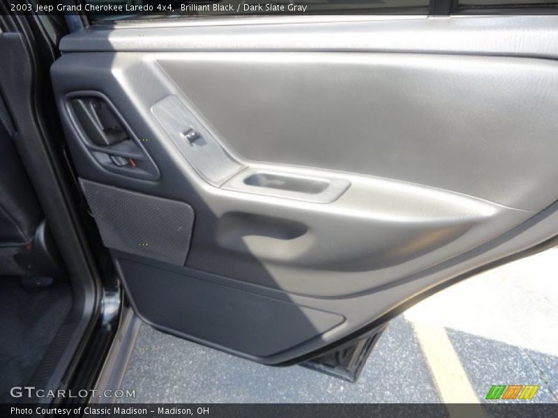 Brilliant Black / Dark Slate Gray 2003 Jeep Grand Cherokee Laredo 4x4