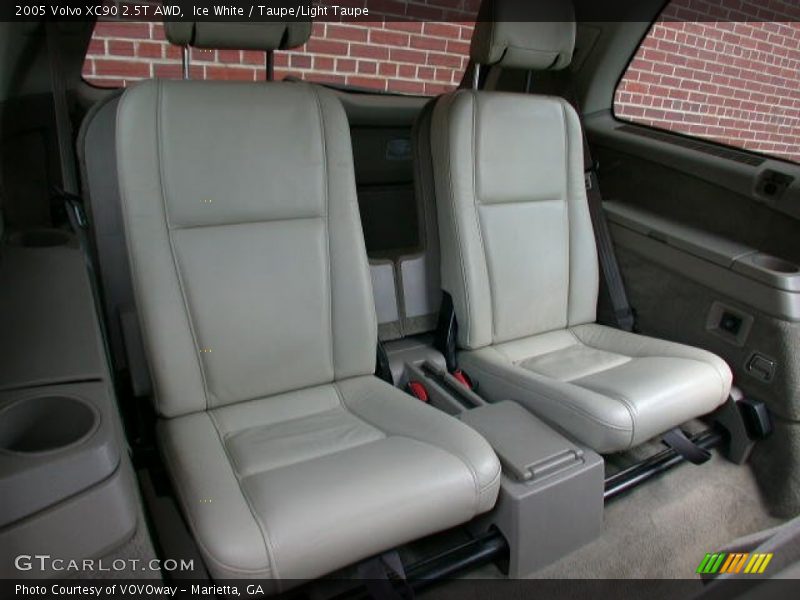 Ice White / Taupe/Light Taupe 2005 Volvo XC90 2.5T AWD