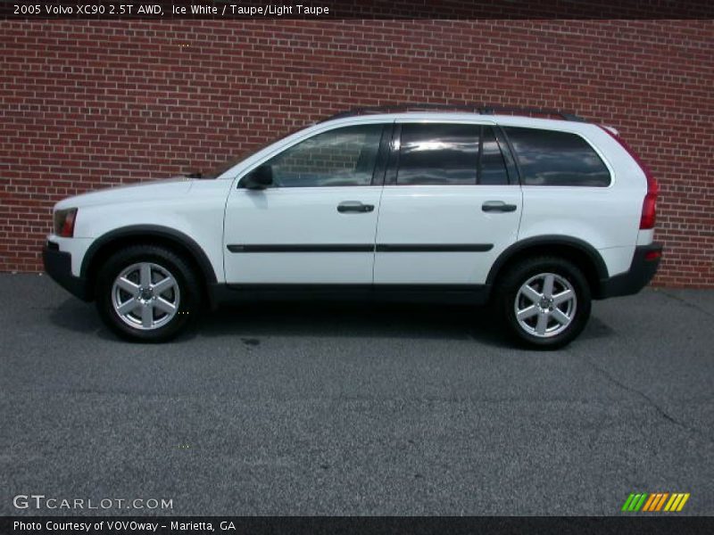 Ice White / Taupe/Light Taupe 2005 Volvo XC90 2.5T AWD