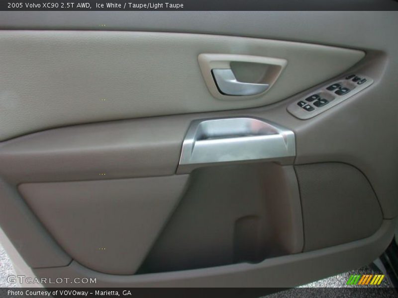 Ice White / Taupe/Light Taupe 2005 Volvo XC90 2.5T AWD
