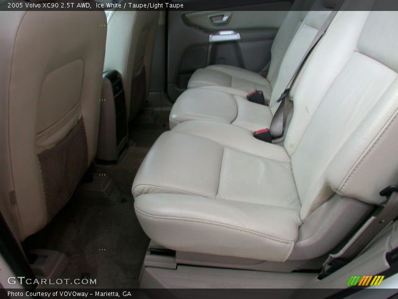 Ice White / Taupe/Light Taupe 2005 Volvo XC90 2.5T AWD