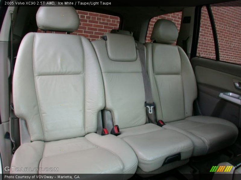Ice White / Taupe/Light Taupe 2005 Volvo XC90 2.5T AWD