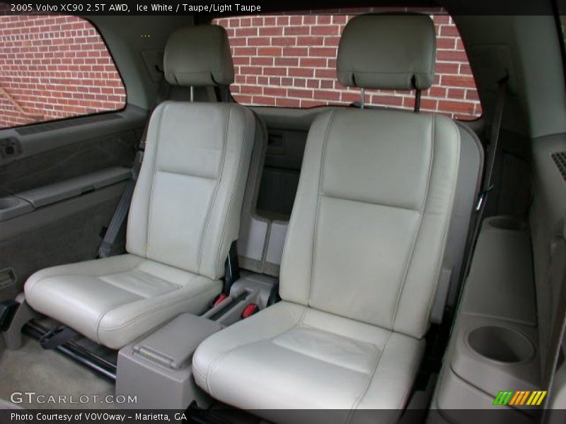 Ice White / Taupe/Light Taupe 2005 Volvo XC90 2.5T AWD