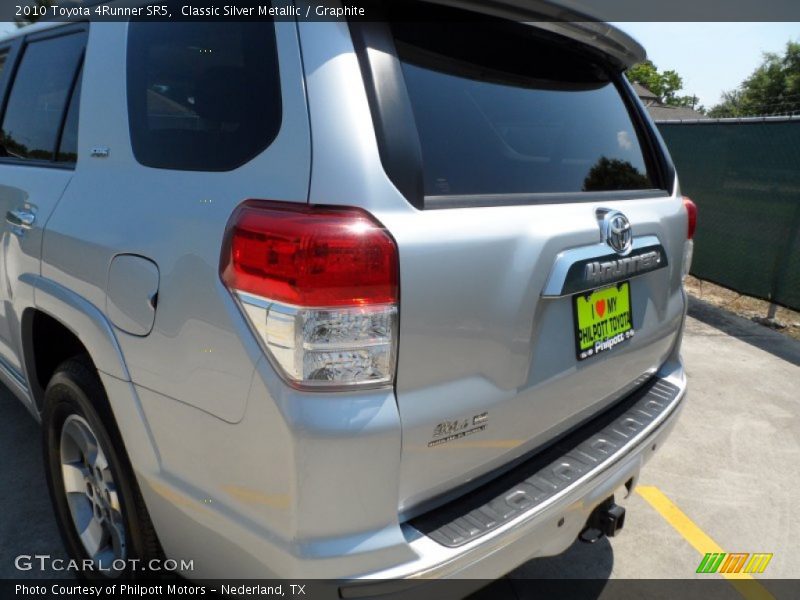 Classic Silver Metallic / Graphite 2010 Toyota 4Runner SR5