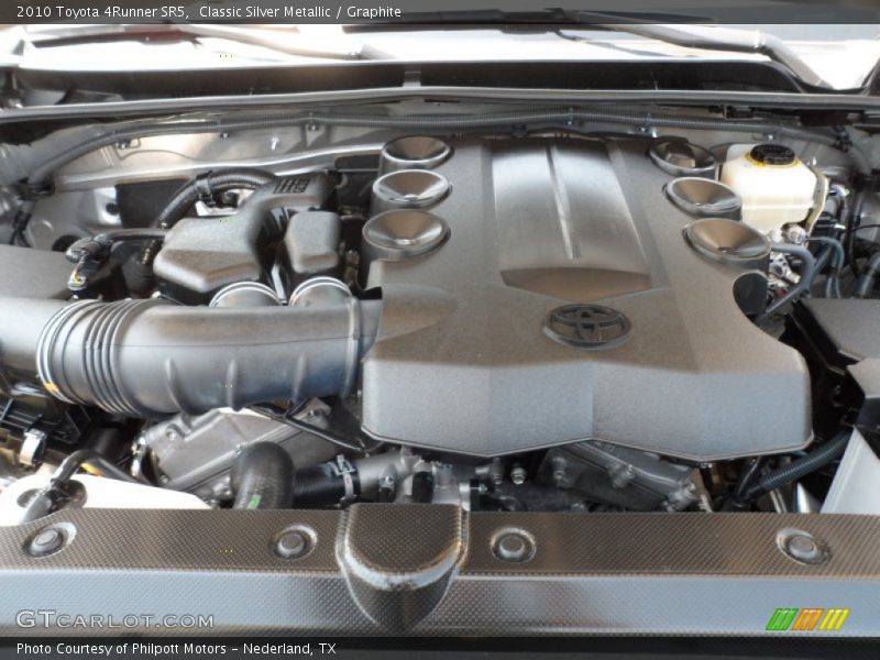 Classic Silver Metallic / Graphite 2010 Toyota 4Runner SR5