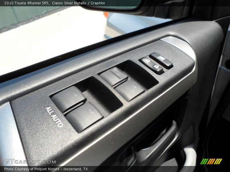 Classic Silver Metallic / Graphite 2010 Toyota 4Runner SR5