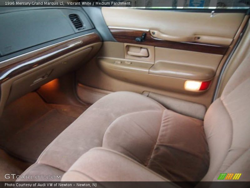 Vibrant White / Medium Parchment 1996 Mercury Grand Marquis LS