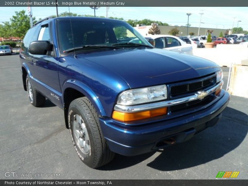 Indigo Blue Metallic / Medium Gray 2002 Chevrolet Blazer LS 4x4