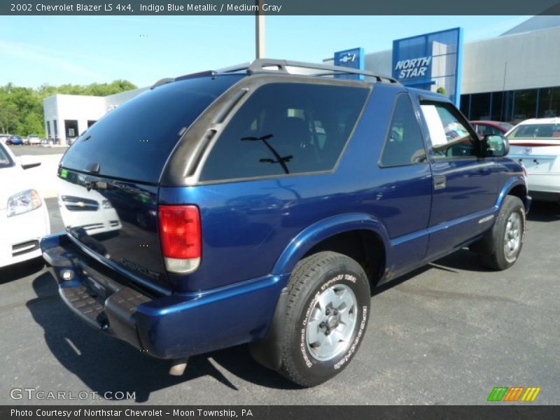 Indigo Blue Metallic / Medium Gray 2002 Chevrolet Blazer LS 4x4