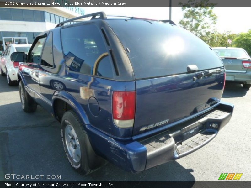 Indigo Blue Metallic / Medium Gray 2002 Chevrolet Blazer LS 4x4