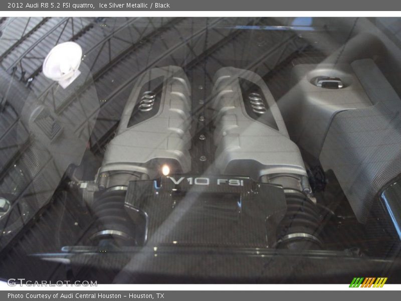  2012 R8 5.2 FSI quattro Engine - 5.2 Liter FSI DOHC 40-Valve VVT V10
