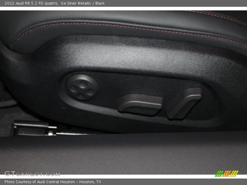 Controls of 2012 R8 5.2 FSI quattro