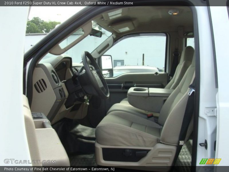 Oxford White / Medium Stone 2010 Ford F250 Super Duty XL Crew Cab 4x4