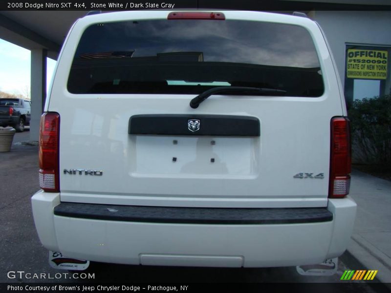 Stone White / Dark Slate Gray 2008 Dodge Nitro SXT 4x4