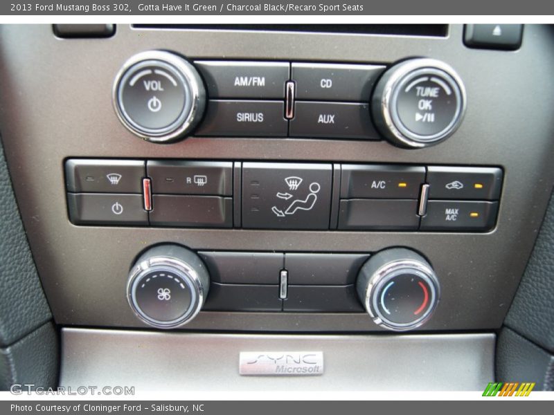 Controls of 2013 Mustang Boss 302