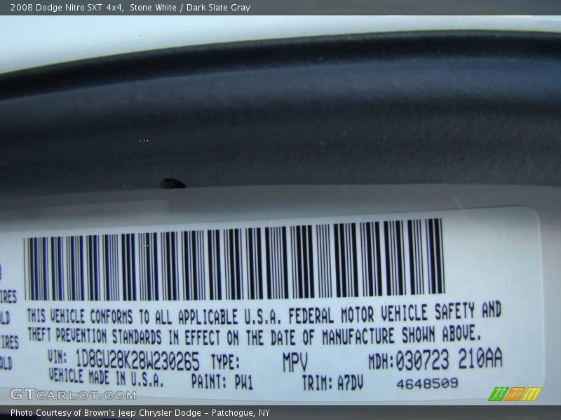 Stone White / Dark Slate Gray 2008 Dodge Nitro SXT 4x4