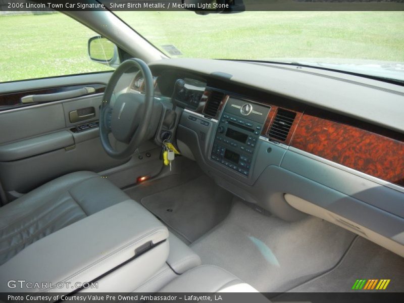 Silver Birch Metallic / Medium Light Stone 2006 Lincoln Town Car Signature