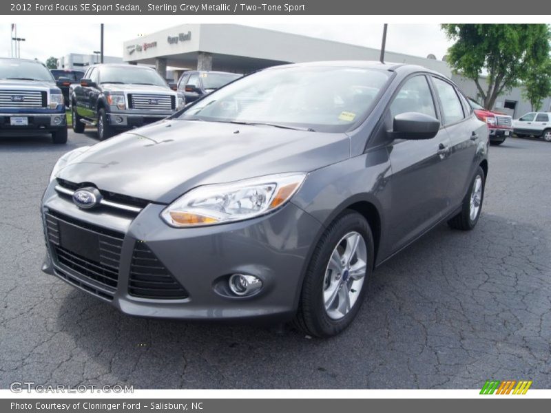 Sterling Grey Metallic / Two-Tone Sport 2012 Ford Focus SE Sport Sedan