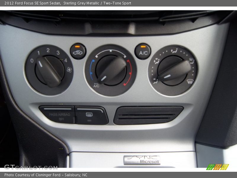 Controls of 2012 Focus SE Sport Sedan