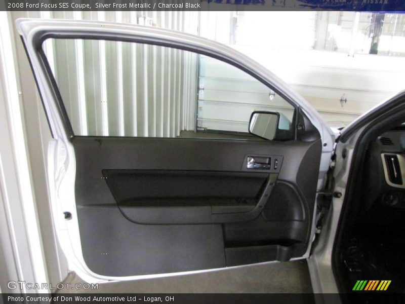Silver Frost Metallic / Charcoal Black 2008 Ford Focus SES Coupe
