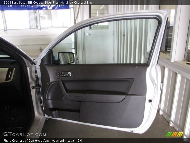 Silver Frost Metallic / Charcoal Black 2008 Ford Focus SES Coupe