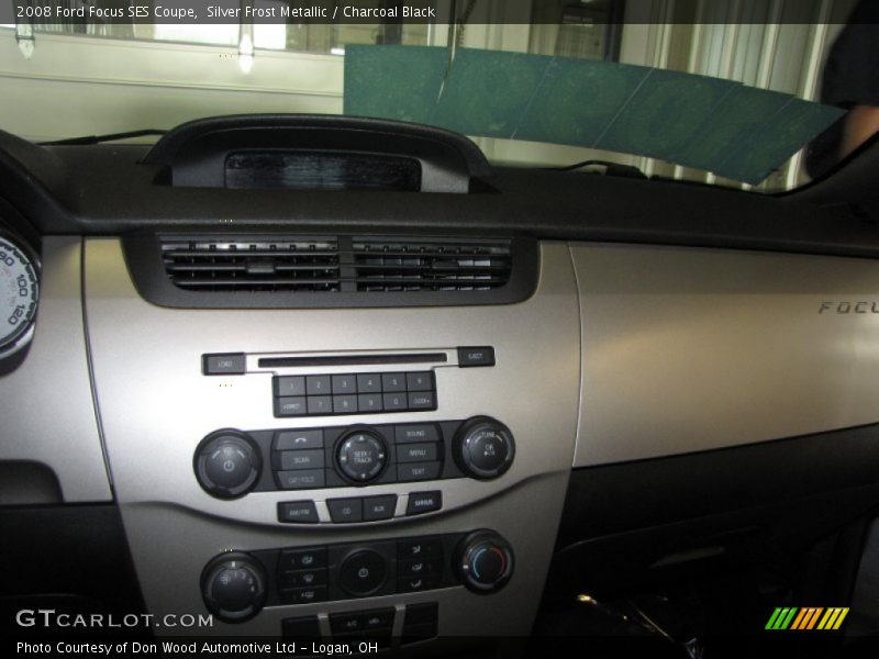 Silver Frost Metallic / Charcoal Black 2008 Ford Focus SES Coupe