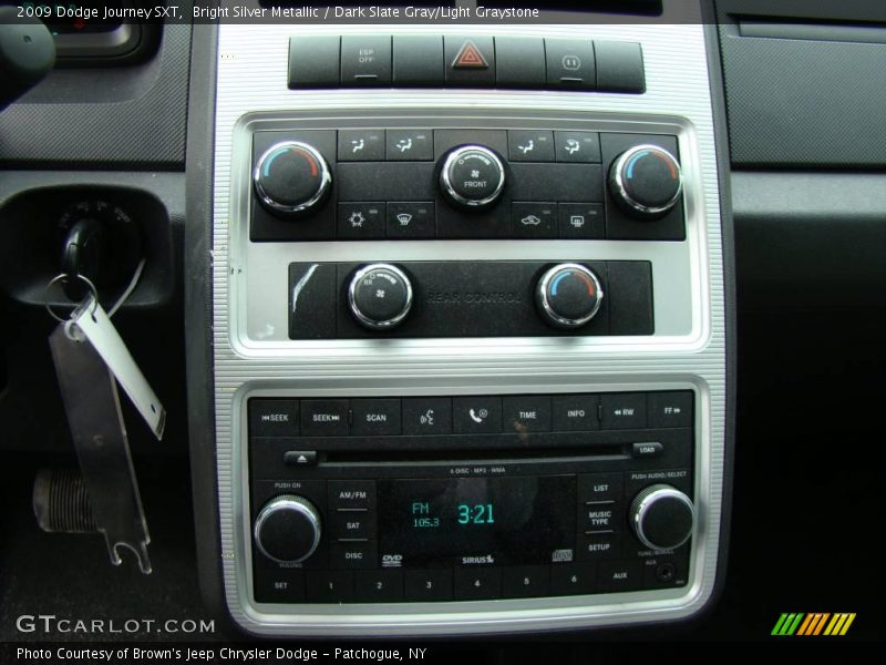 Bright Silver Metallic / Dark Slate Gray/Light Graystone 2009 Dodge Journey SXT