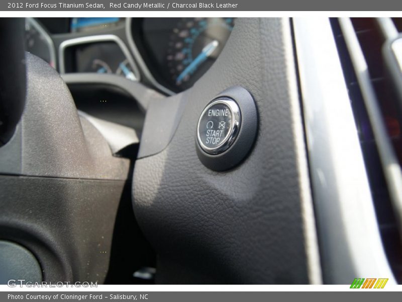 Controls of 2012 Focus Titanium Sedan