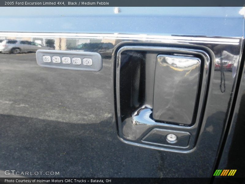 Black / Medium Pebble 2005 Ford Excursion Limited 4X4