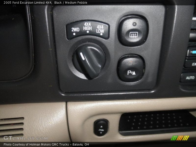 Controls of 2005 Excursion Limited 4X4